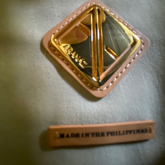 Aranaz Serena Embellished Clam purse - Picture 9 of 11